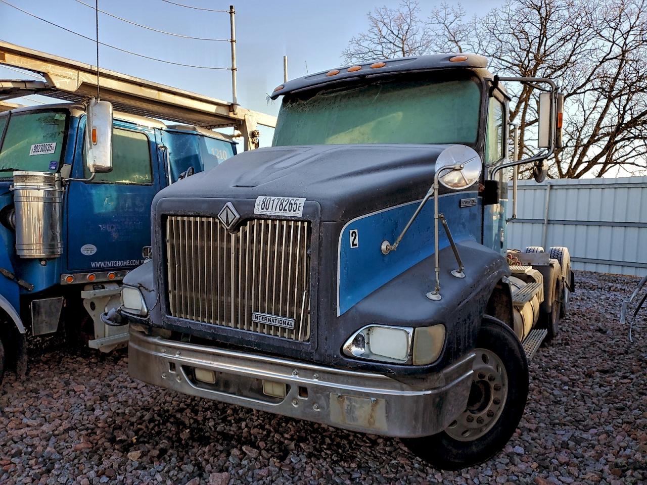 Lot #3294430511 2001 INTERNATIONAL 9200I