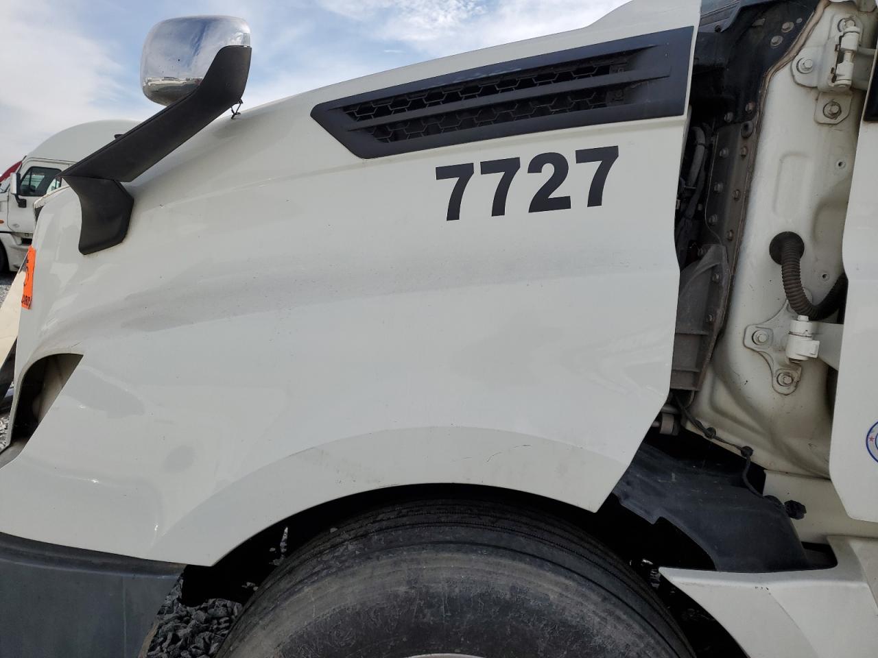 Lot #3287273011 2019 FREIGHTLINER CASCADIA 1