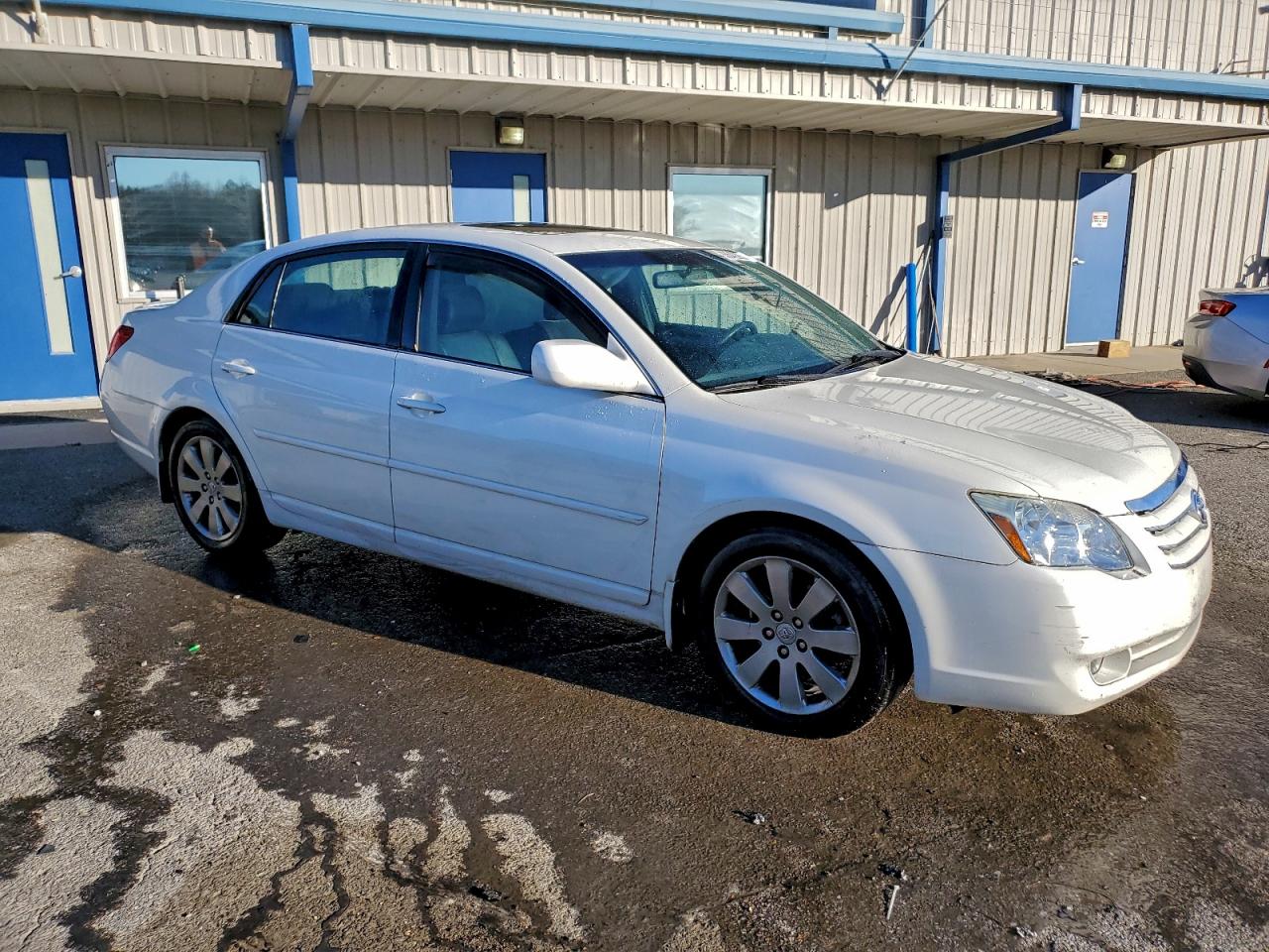 Lot #3301744335 2006 TOYOTA AVALON XL