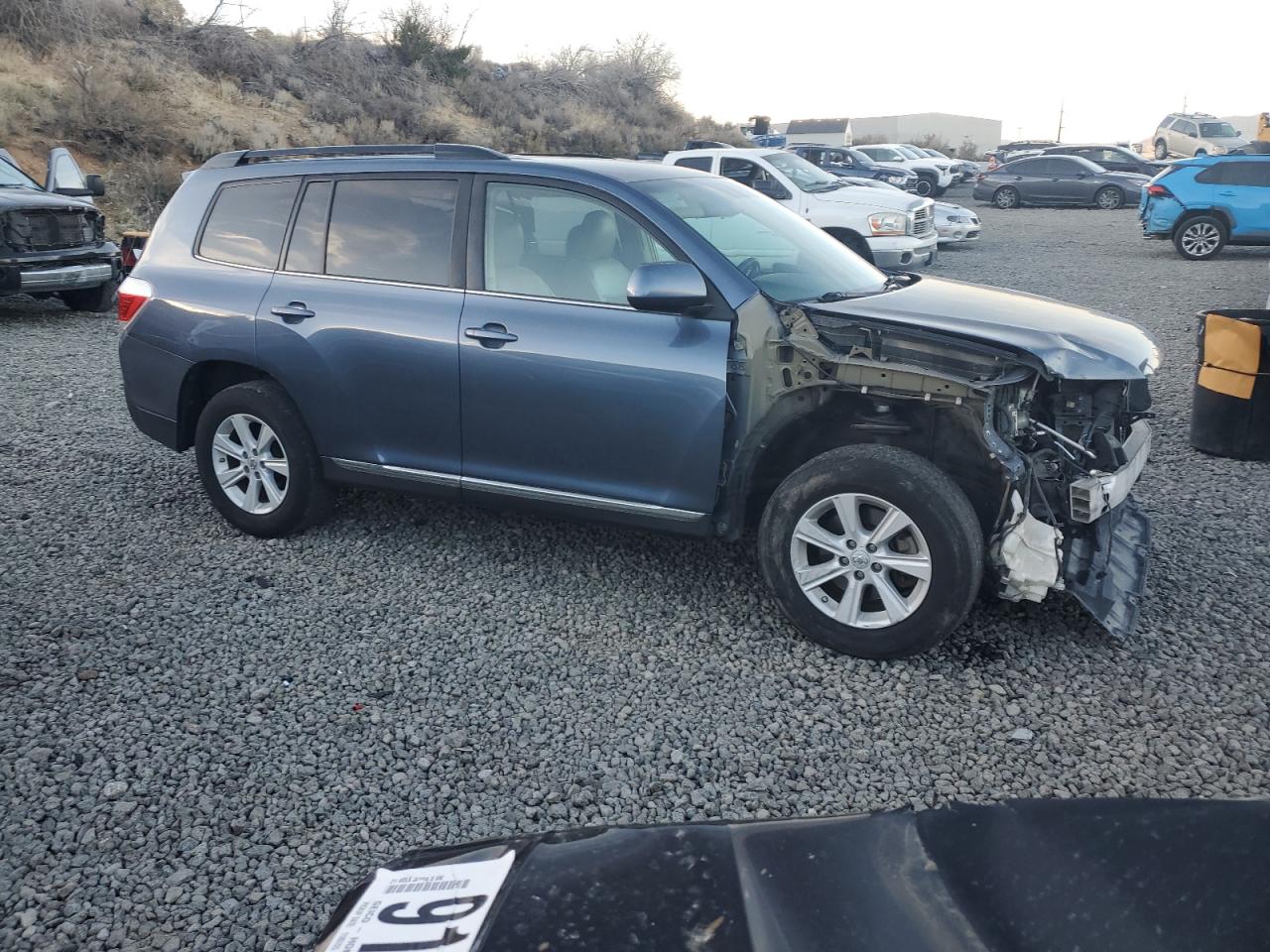 TOYOTA HIGHLANDER BASE