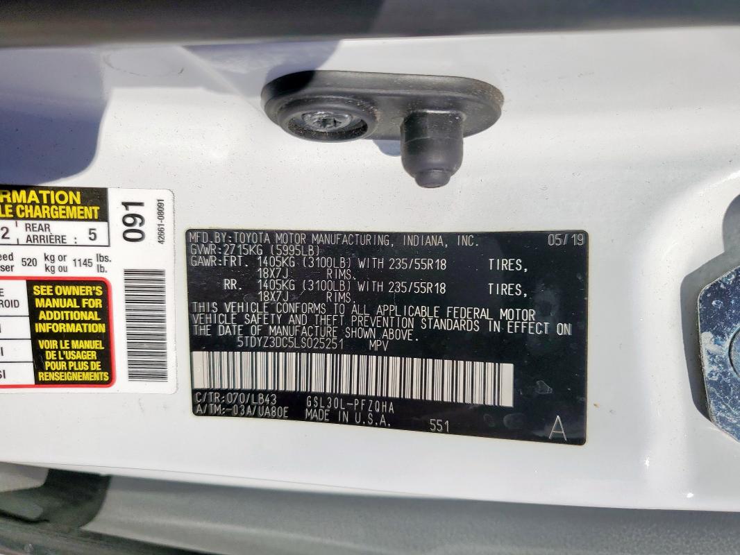 2020 TOYOTA SIENNA XLE #3292614601