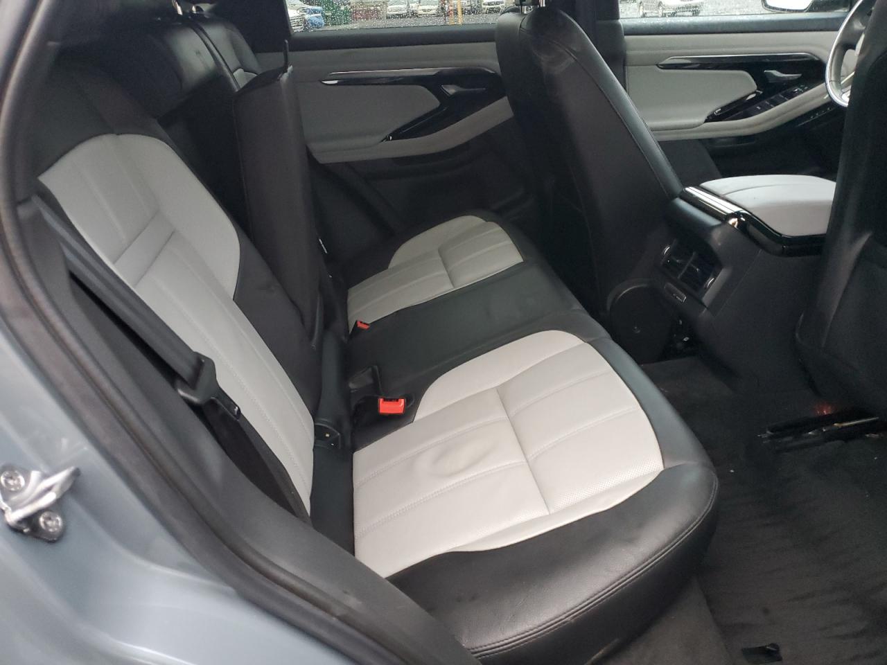 LAND ROVER RANGE ROVER FIRST EDITION