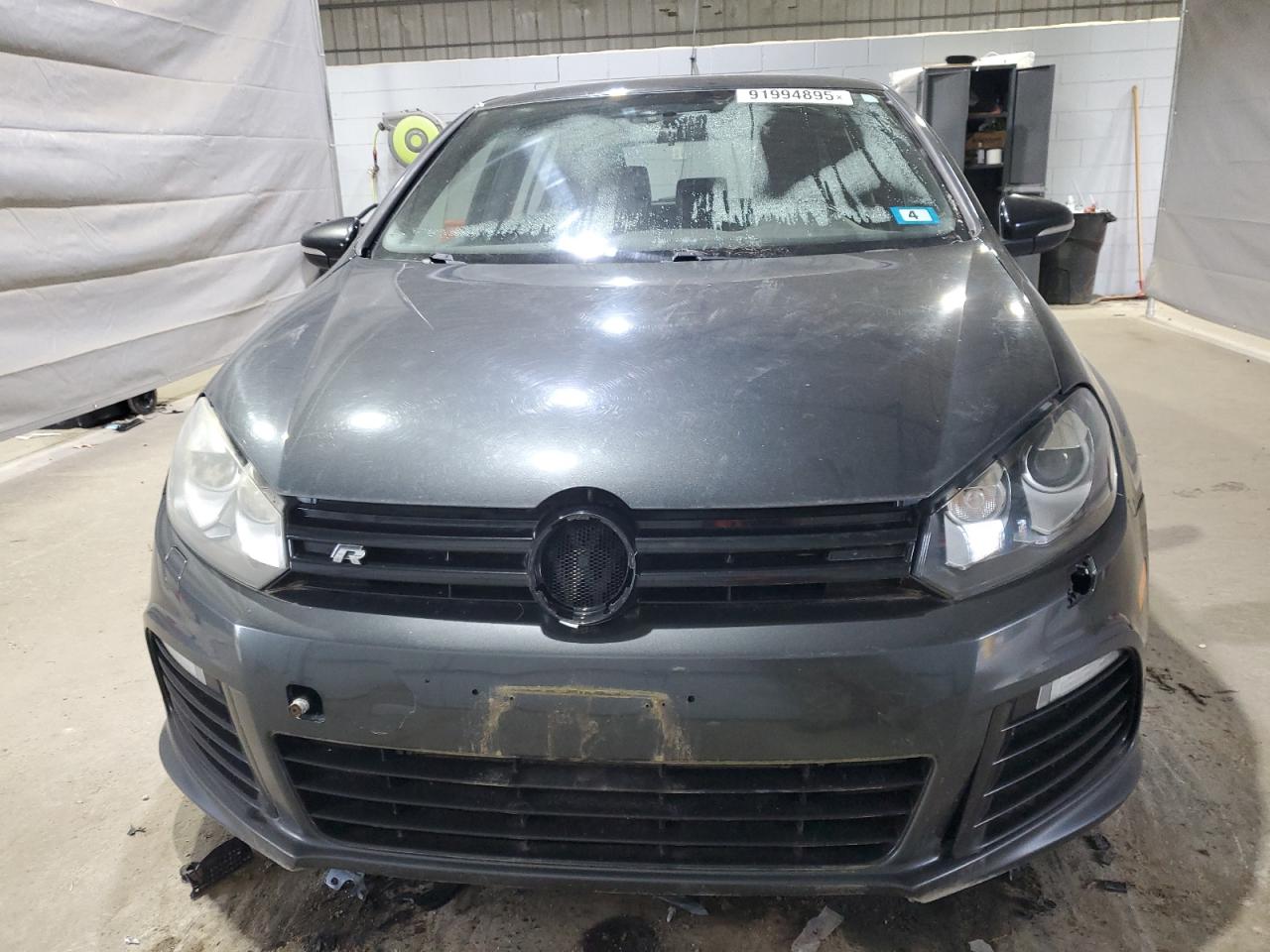 VOLKSWAGEN GOLF R