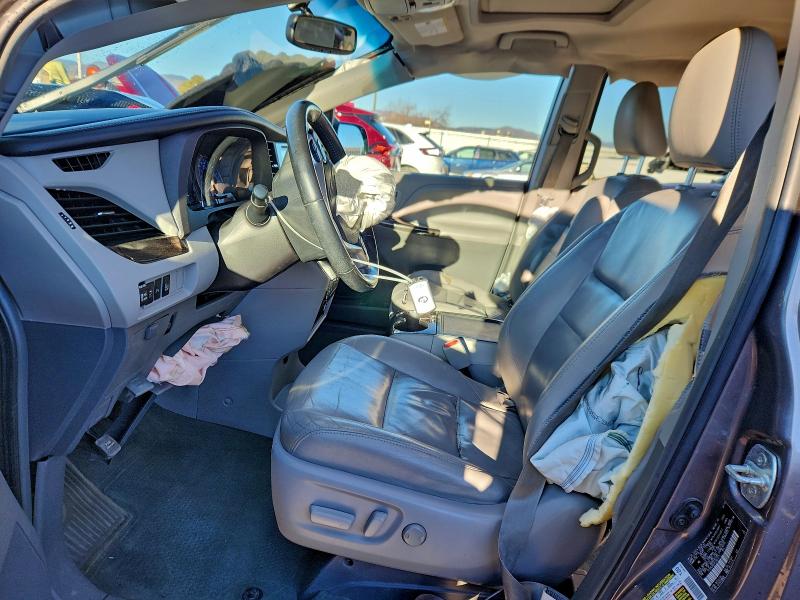 2015 TOYOTA SIENNA XLE #3304309998