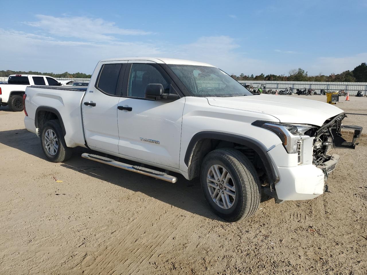 TOYOTA TUNDRA DOUBLE CAB SR