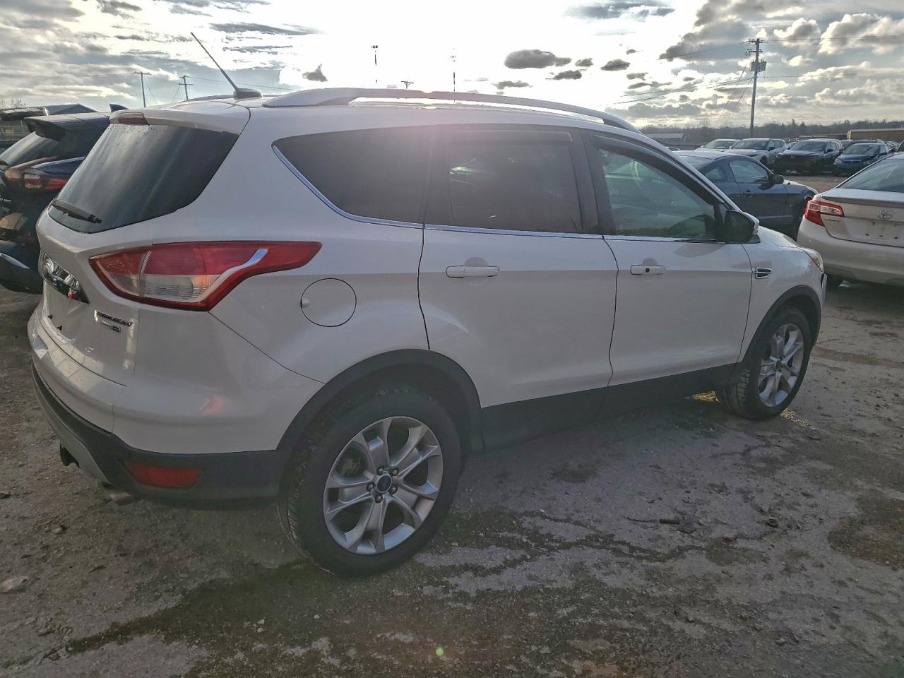 FORD ESCAPE TITANIUM