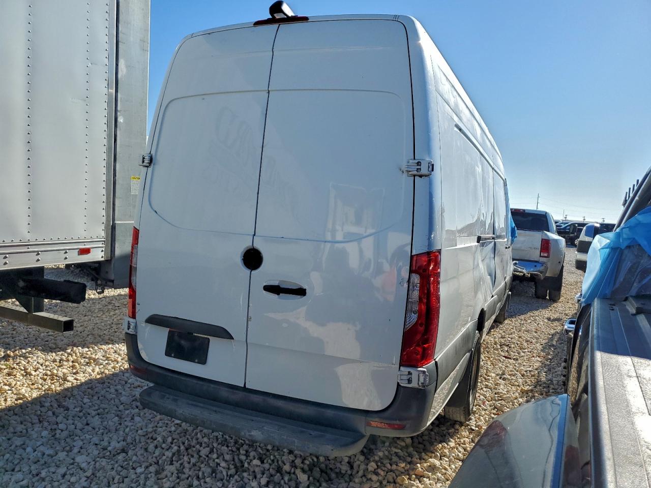 MERCEDES-BENZ SPRINTER 3500