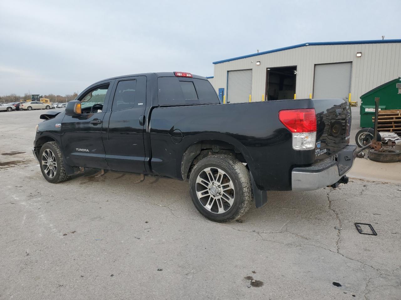 TOYOTA TUNDRA DOUBLE CAB SR5