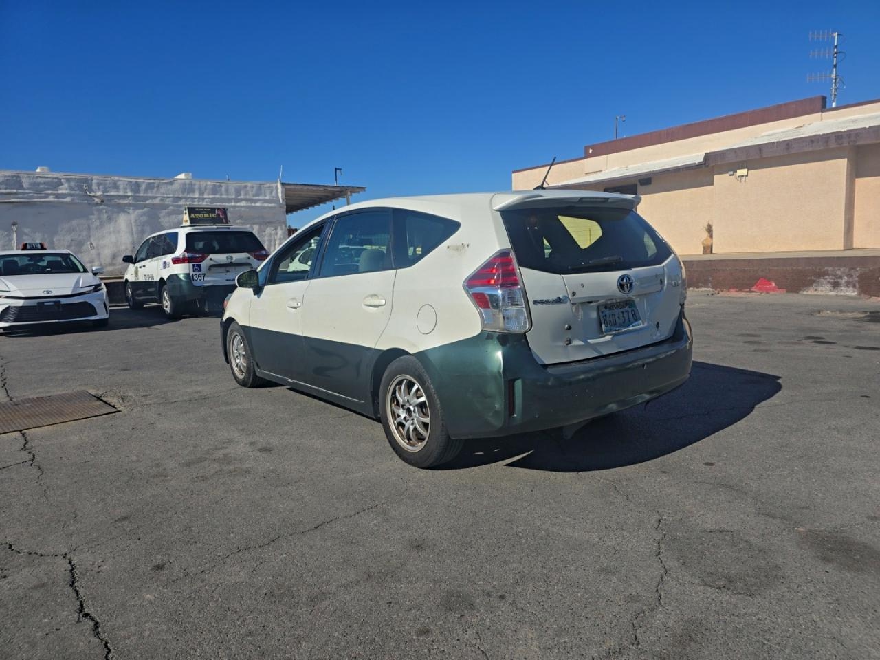 TOYOTA PRIUS V