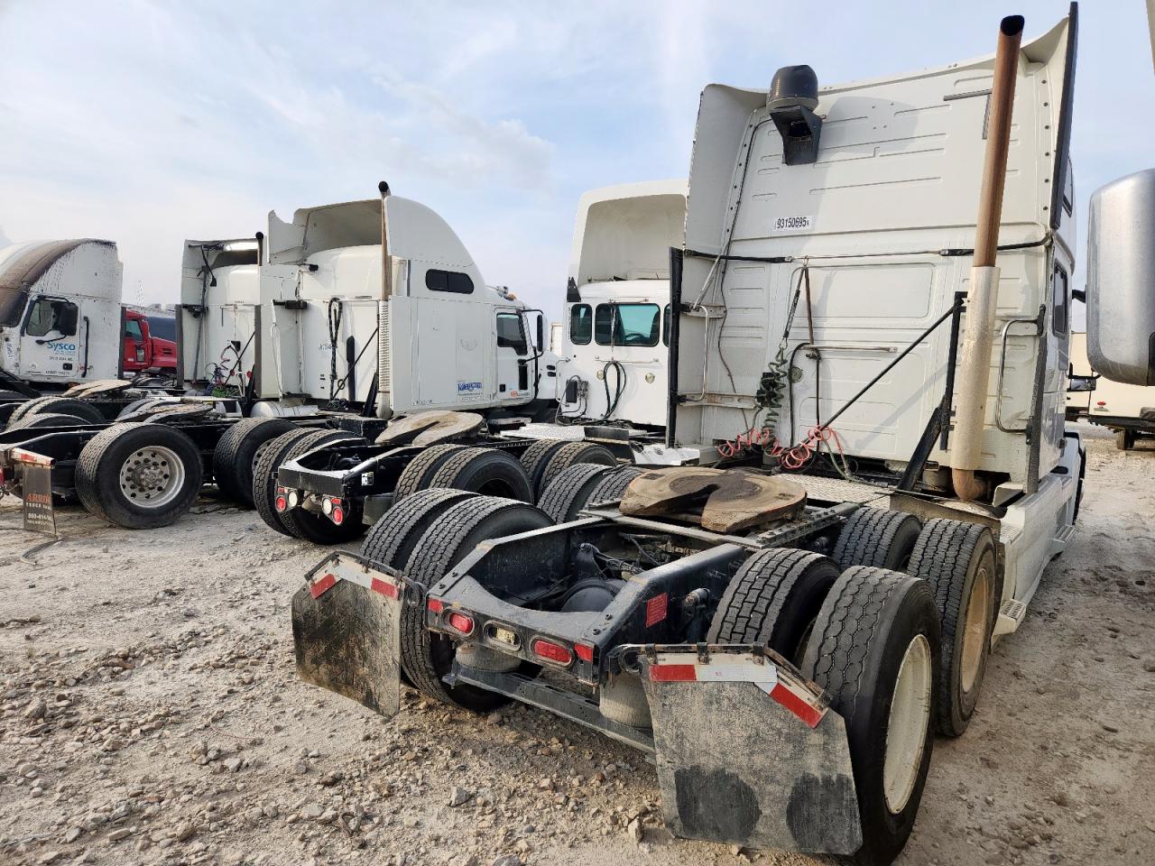 Lot #3303869688 2017 VOLVO VNL