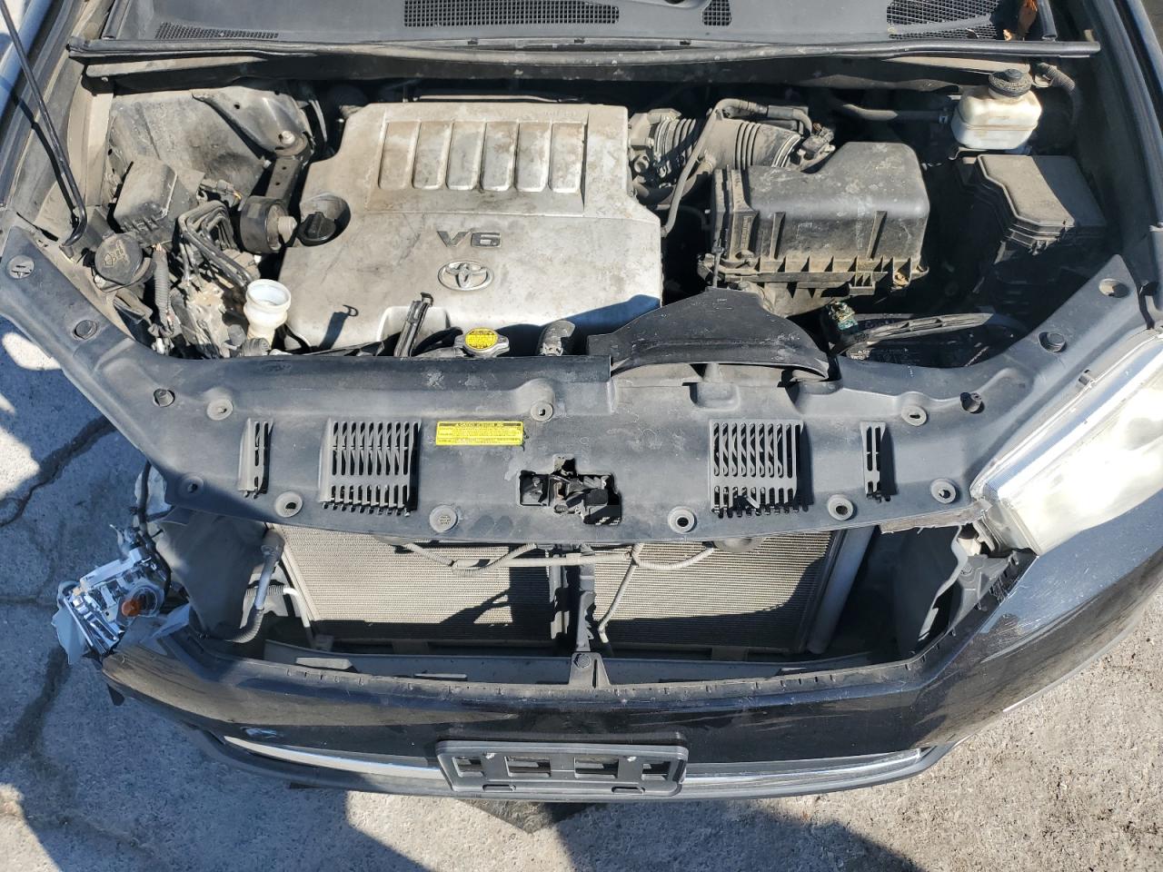 TOYOTA HIGHLANDER LIMITED