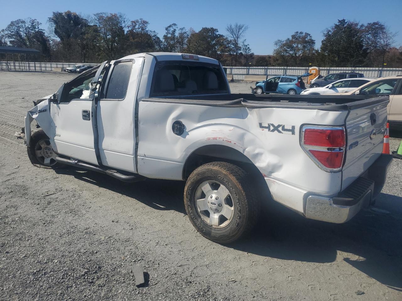 FORD F-150 SUPER CAB