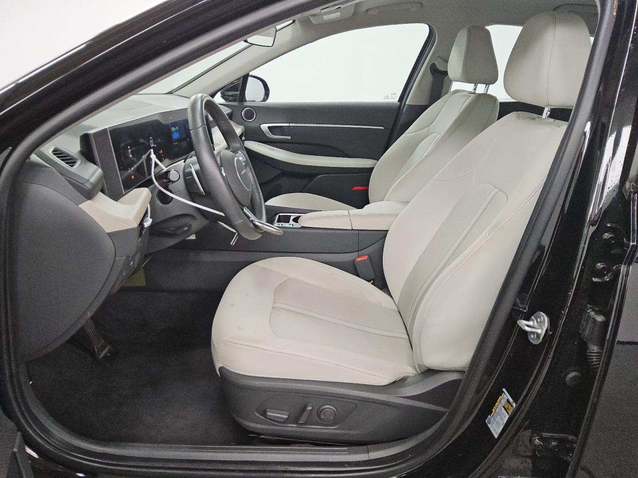 HYUNDAI SONATA HYBRID