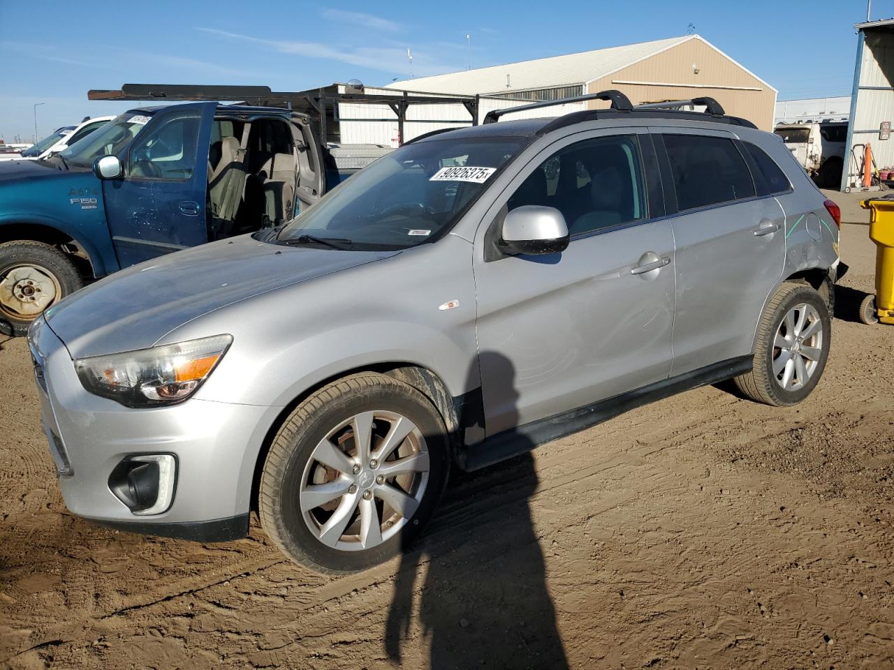 MITSUBISHI OUTLANDER SE