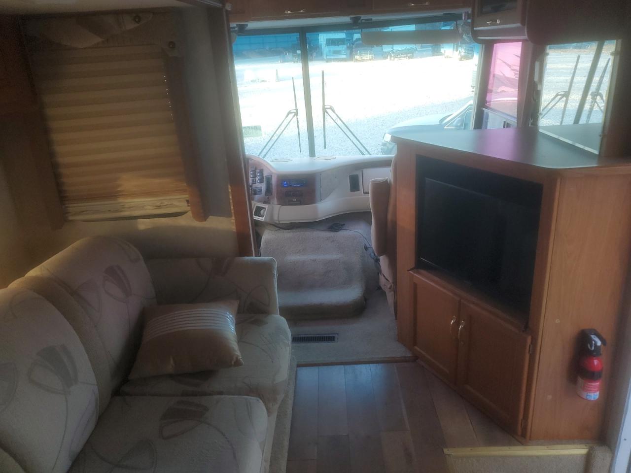 Lot #3286811249 2005 OTHER MOTORHOME