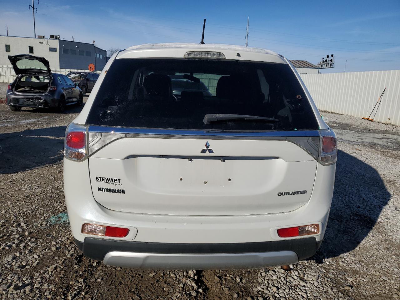 MITSUBISHI OUTLANDER SE