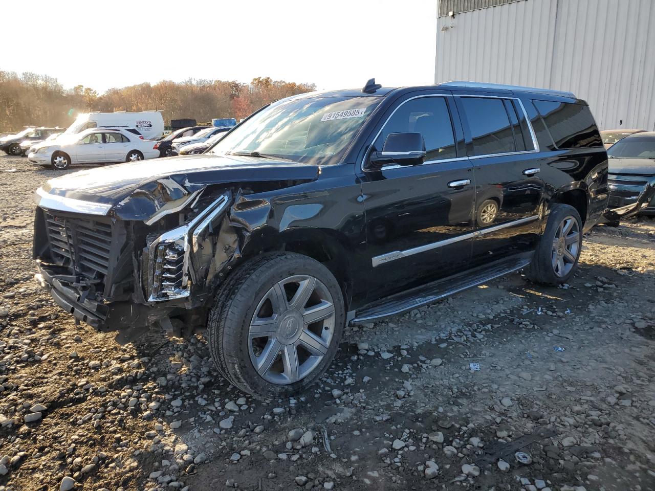 CADILLAC ESCALADE ESV LUXURY