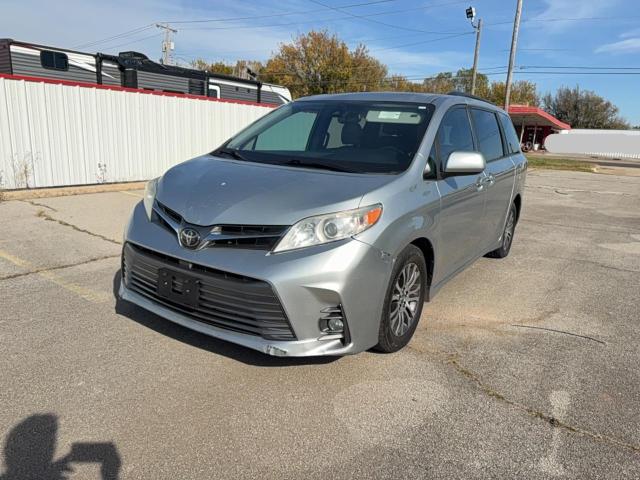 2020 TOYOTA SIENNA XLE #3281543403