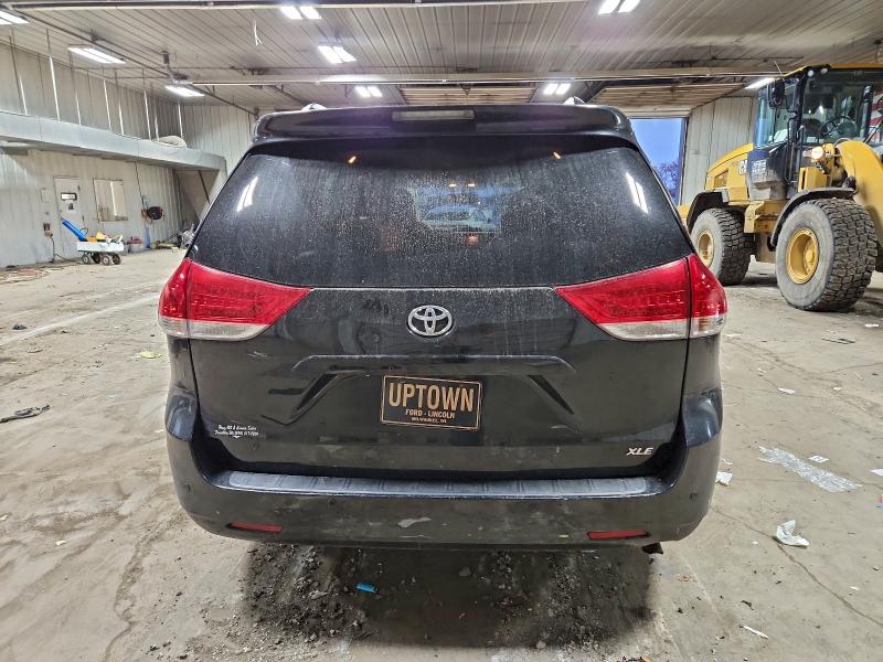 2014 TOYOTA SIENNA XLE #3298159279