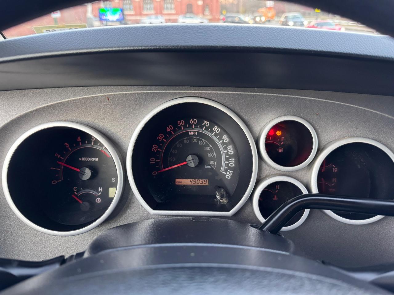 TOYOTA TUNDRA CREWMAX SR5