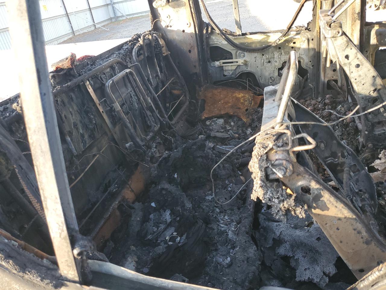 Lot #3309487647 2005 NISSAN FRONTIER C