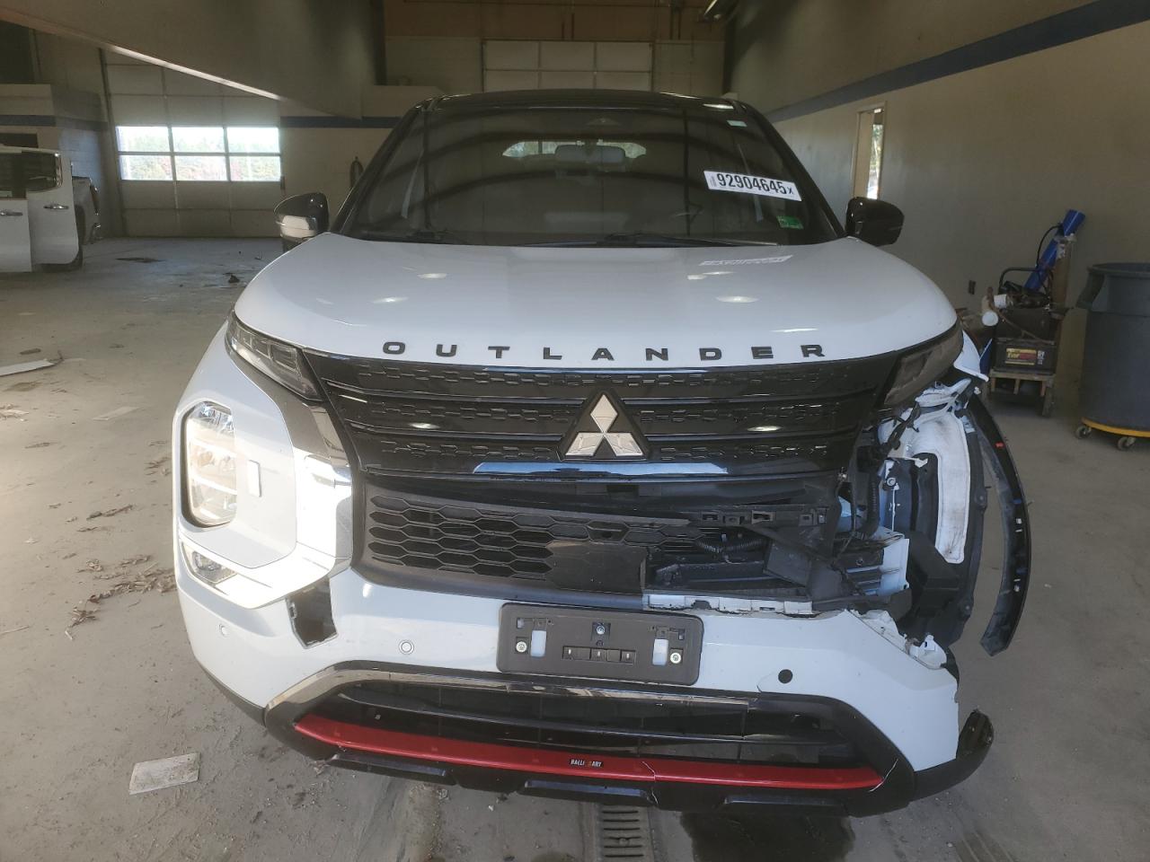 MITSUBISHI OUTLANDER SE