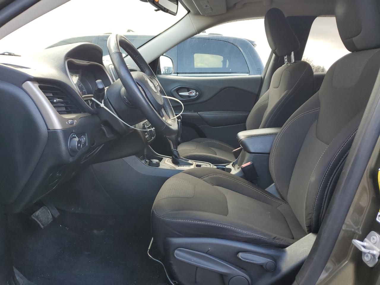 JEEP GRAND CHEROKEE LATITUDE