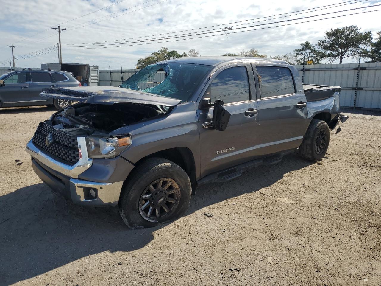 TOYOTA TUNDRA CREWMAX SR5