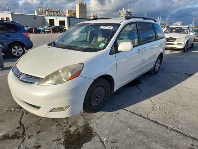 Global Auto Auctions: 2010 TOYOTA SIENNA XLE