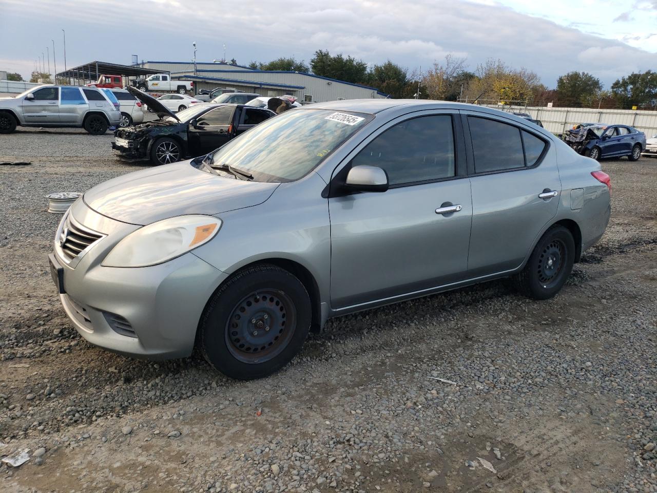 NISSAN VERSA S