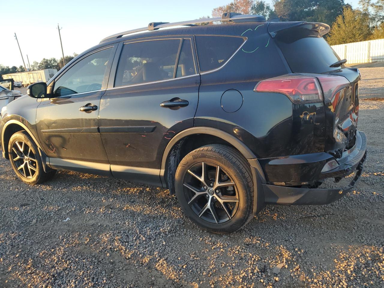 TOYOTA RAV4 SE