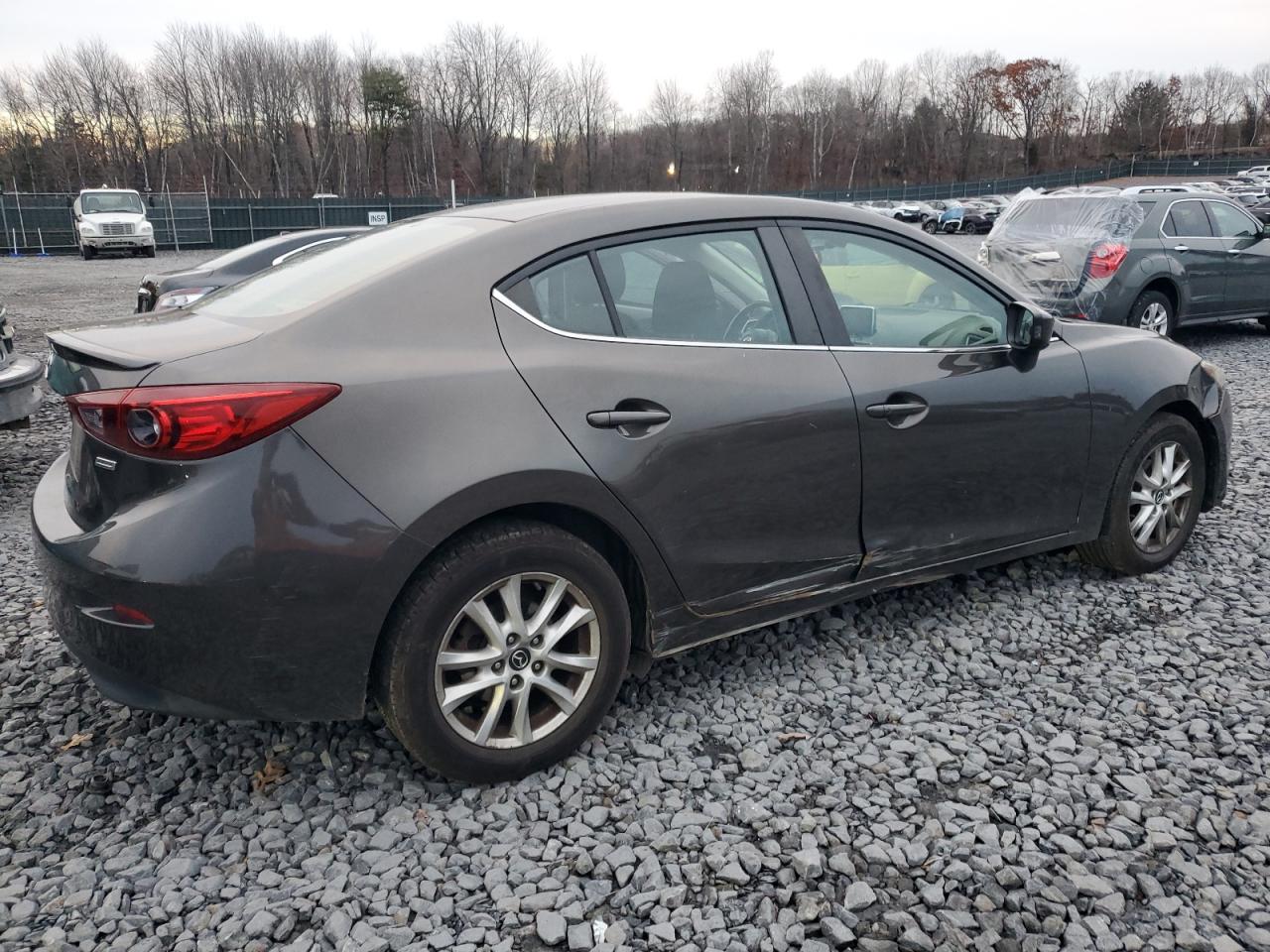 MAZDA 3 TOURING