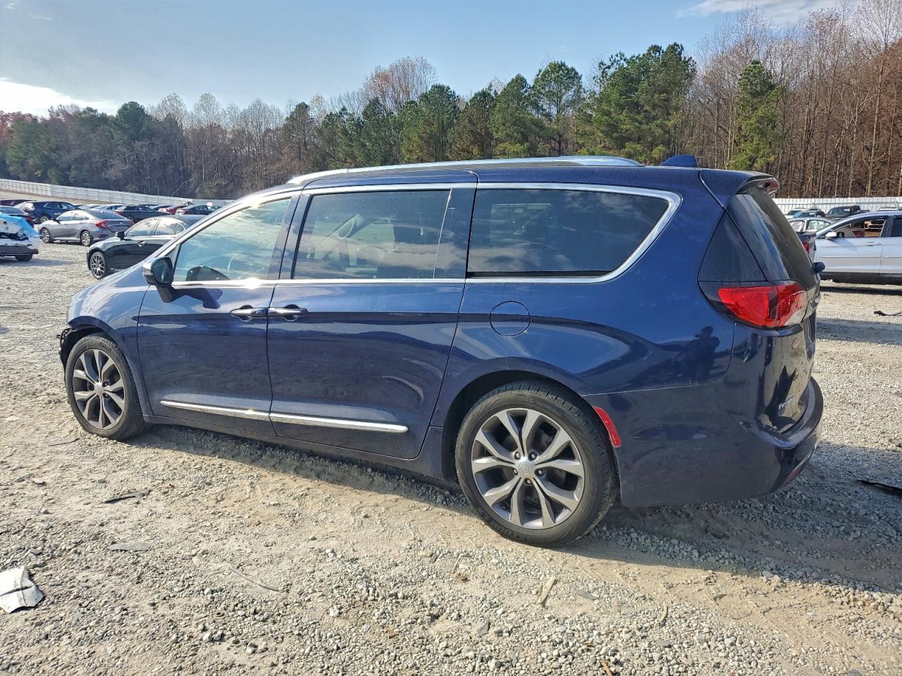 Lot #3310576046 2018 CHRYSLER PACIFICA L