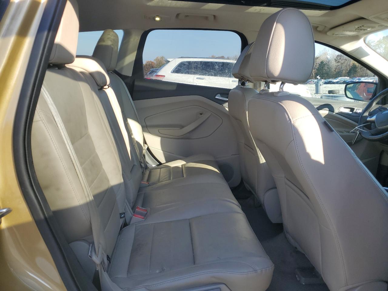 FORD ESCAPE TITANIUM