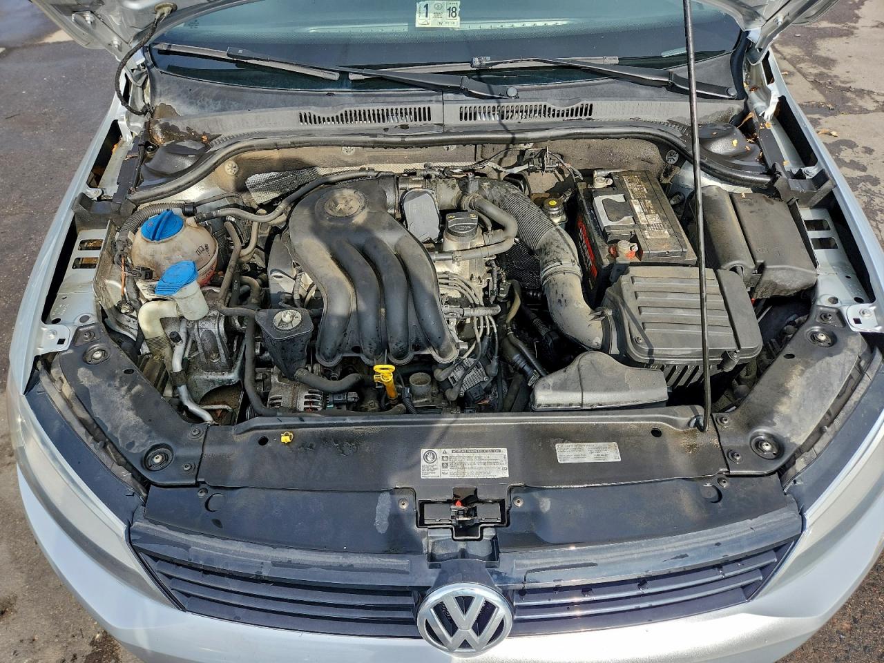 VOLKSWAGEN JETTA BASE