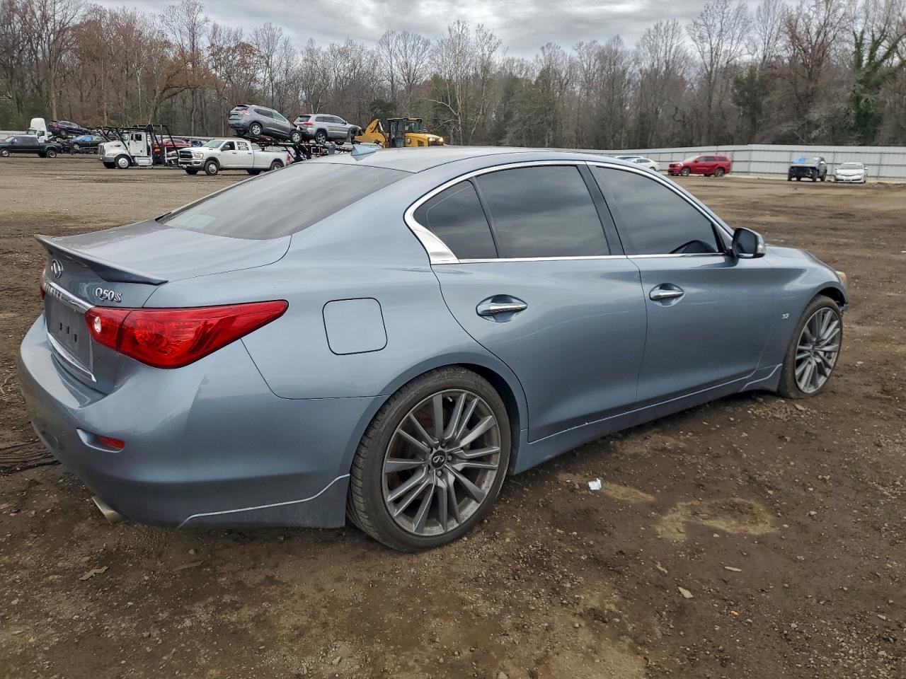 INFINITI Q50 BASE