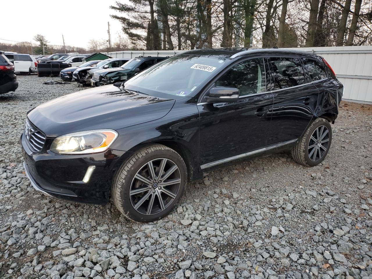 Lot #3287523017 2017 VOLVO XC60 T6 IN