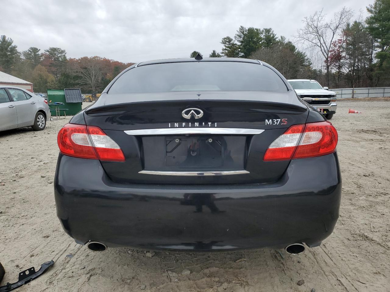 INFINITI M37