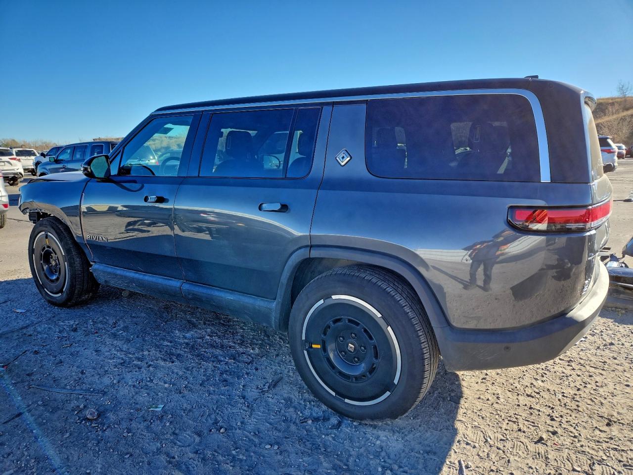 RIVIAN R1S ADVENTURE
