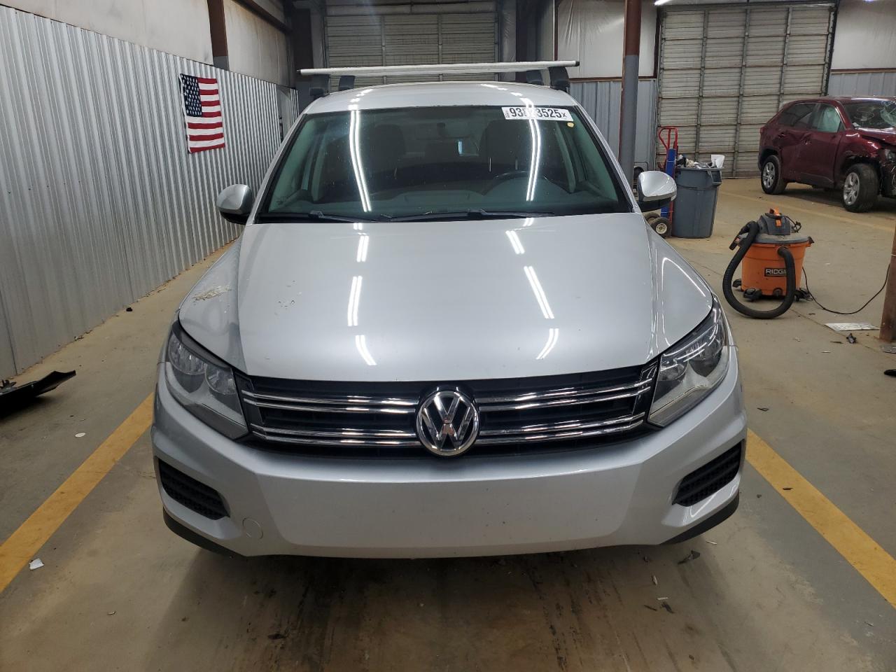 VOLKSWAGEN TIGUAN S