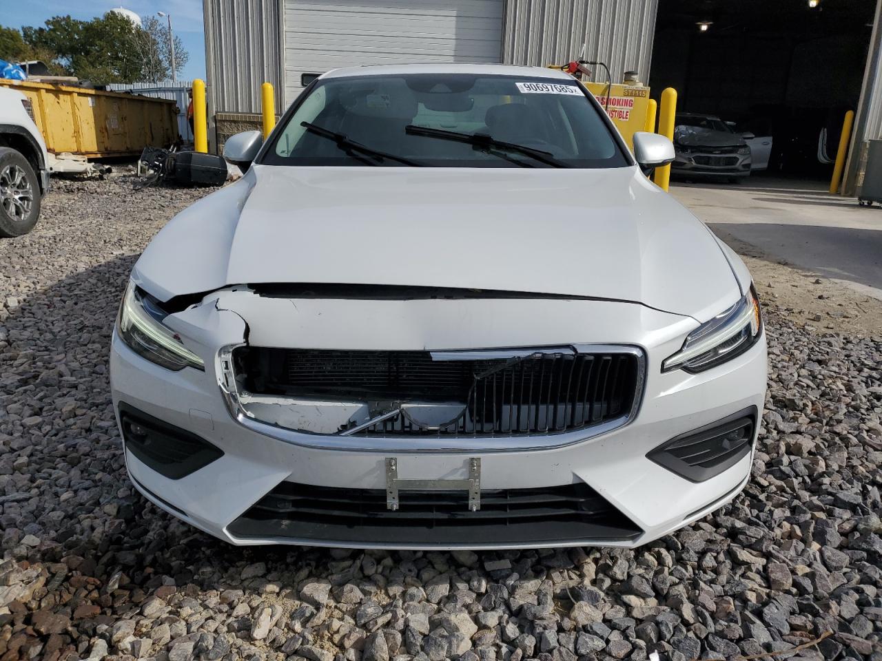 VOLVO S60 T5 MOMENTUM