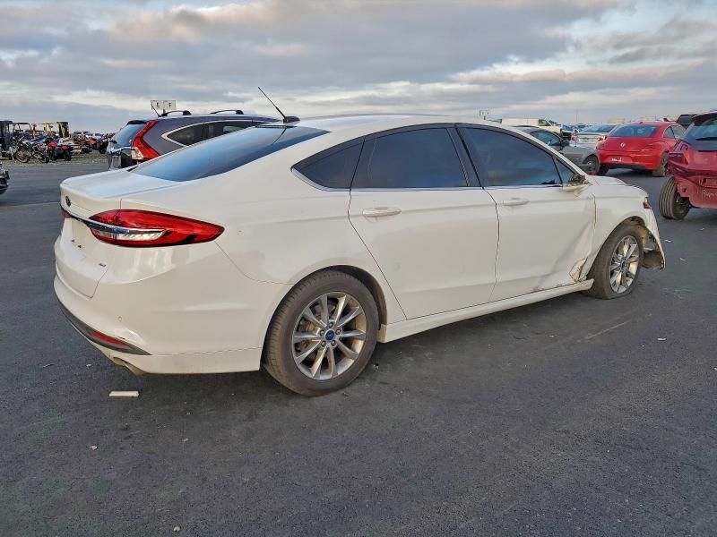 2017 FORD FUSION SE #3304086502