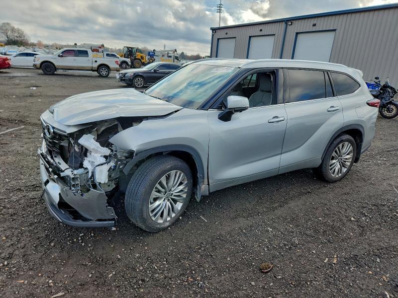 2024 TOYOTA HIGHLANDER #3301750387