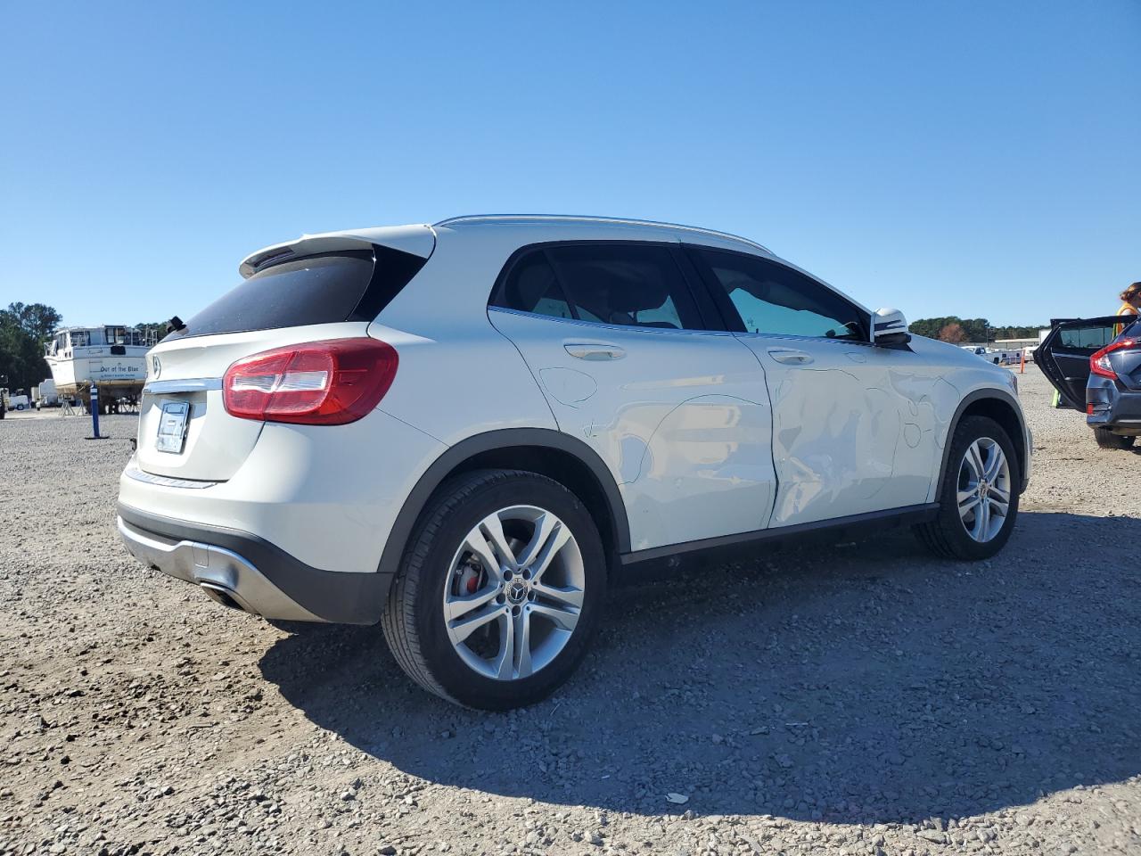 MERCEDES-BENZ GLA-CLASS 250