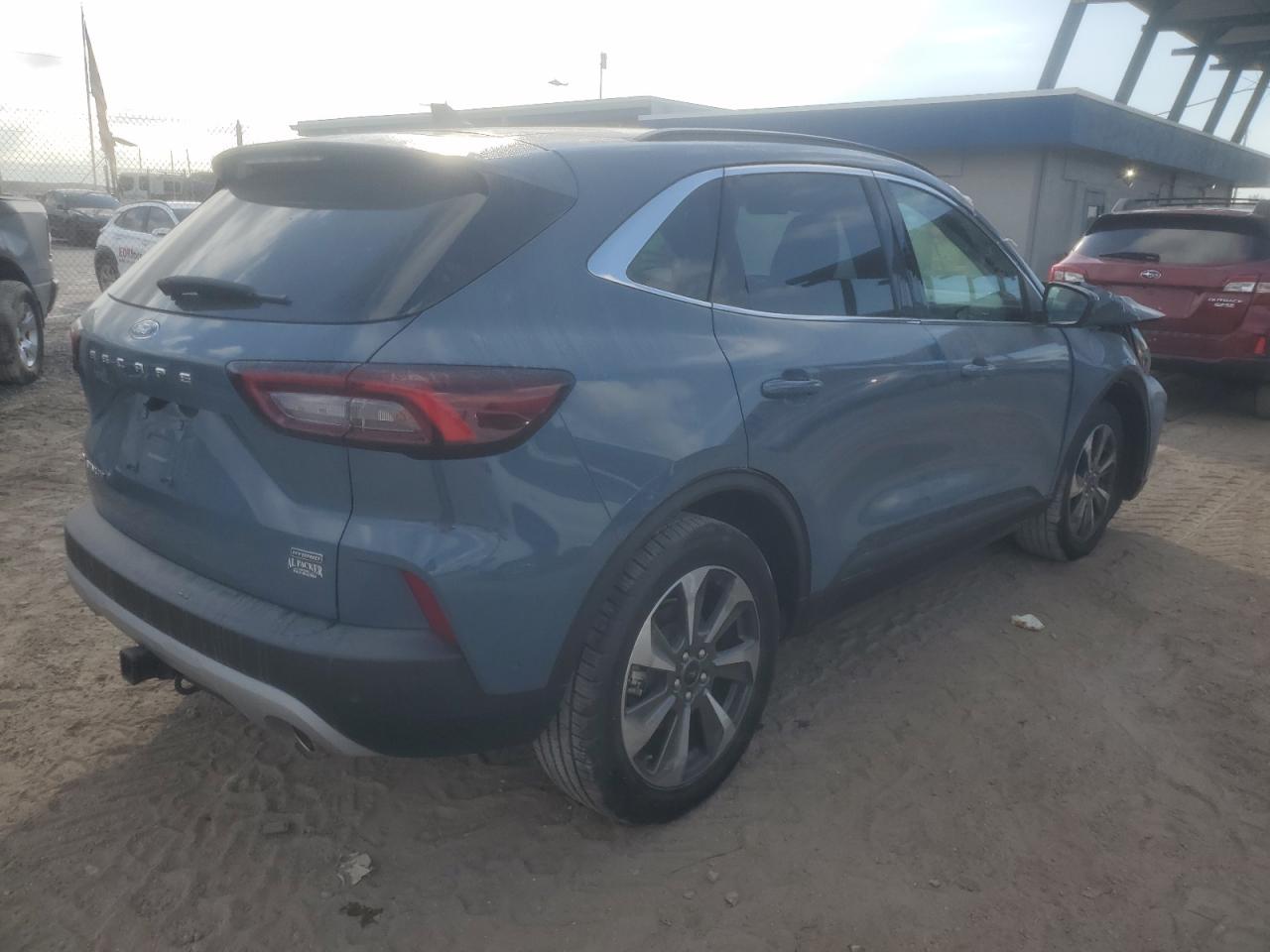 Lot #3301782380 2023 FORD ESCAPE PLA