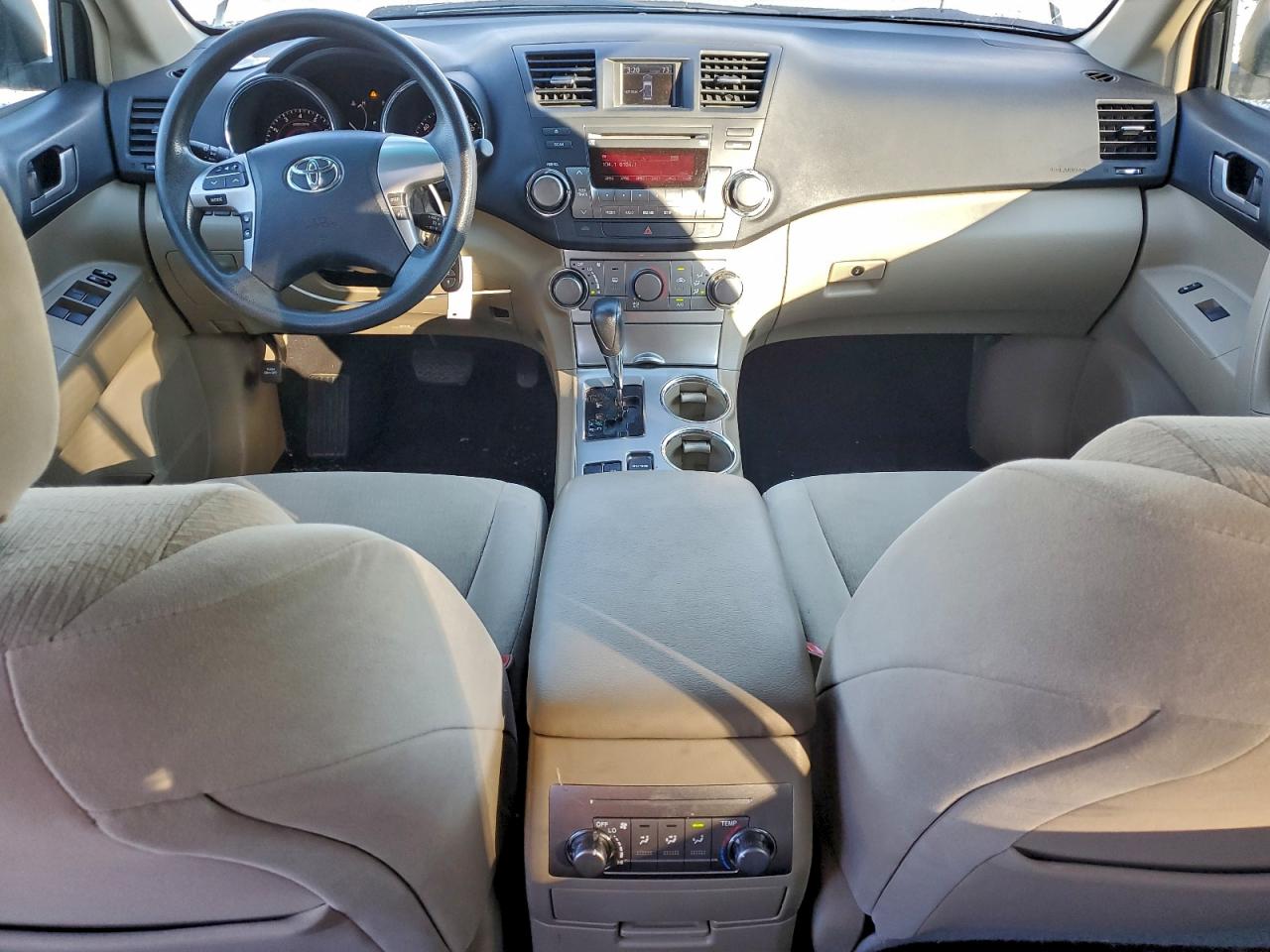 TOYOTA HIGHLANDER BASE