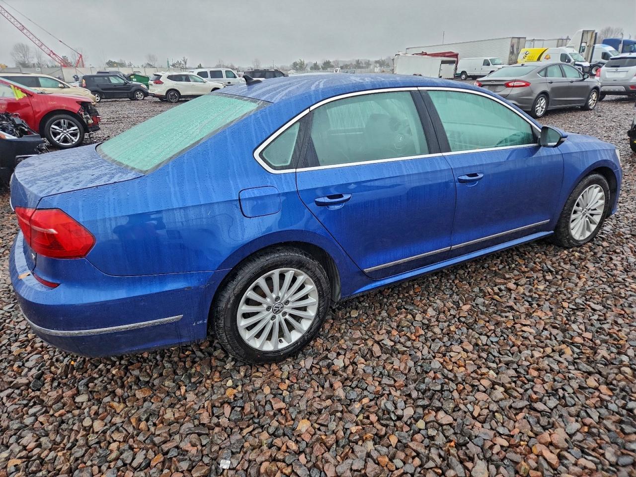 VOLKSWAGEN PASSAT SE