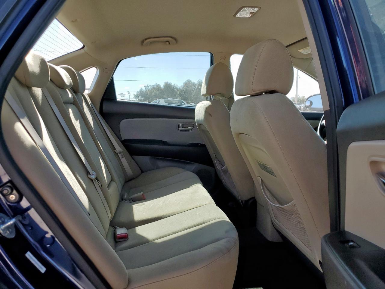 HYUNDAI ELANTRA BLUE