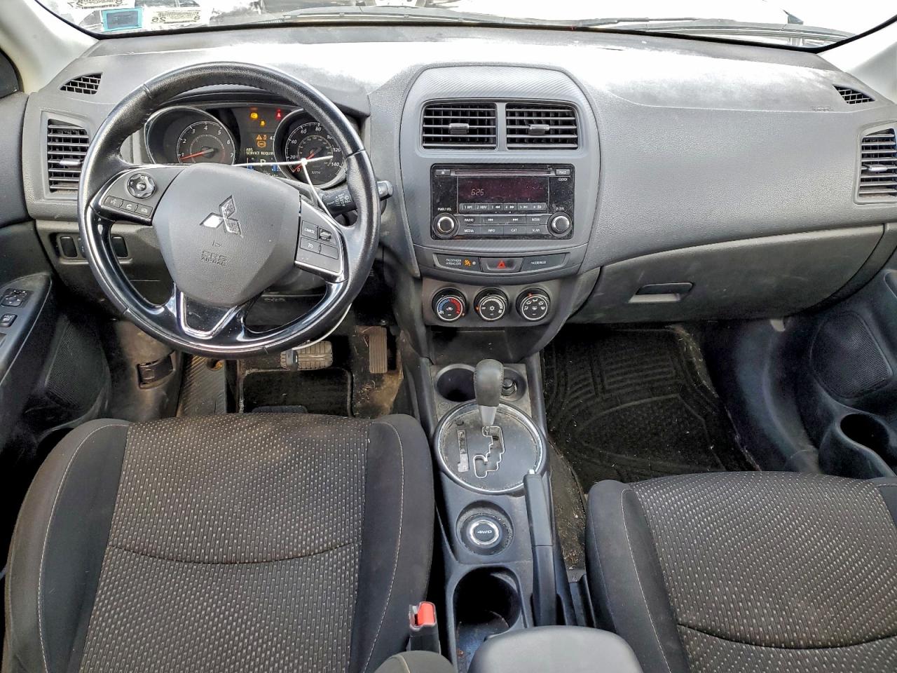 MITSUBISHI OUTLANDER ES