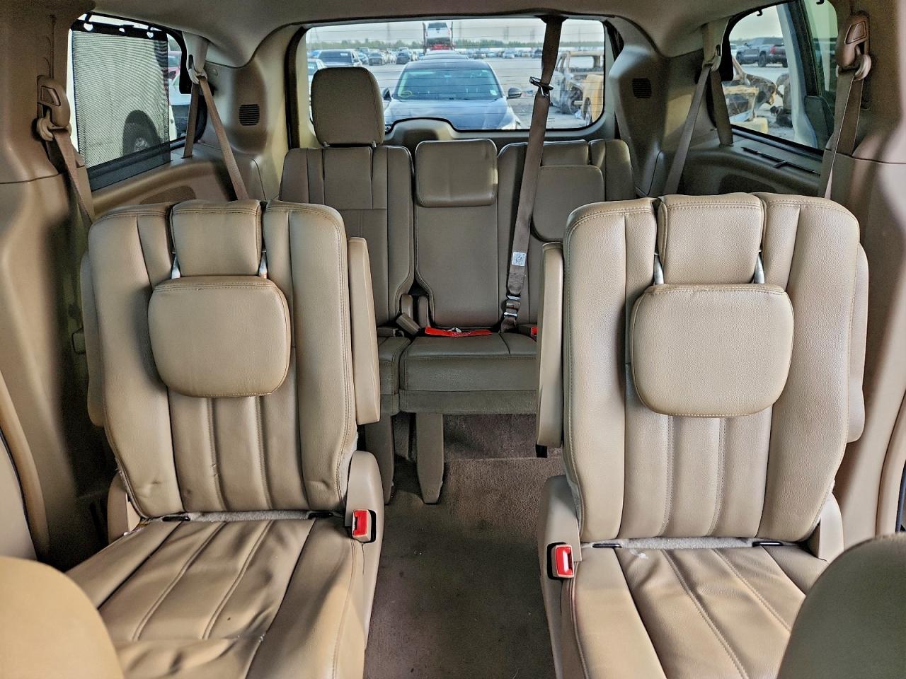 Lot #3316094258 2015 CHRYSLER TOWN & COU